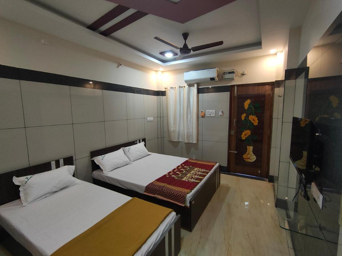 Bed and Breakfast Sar Raj S R Residency Веллуру Екстер'єр фото