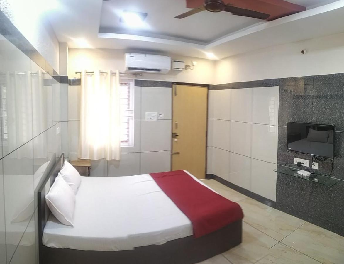 Bed and Breakfast Sar Raj S R Residency Веллуру Екстер'єр фото