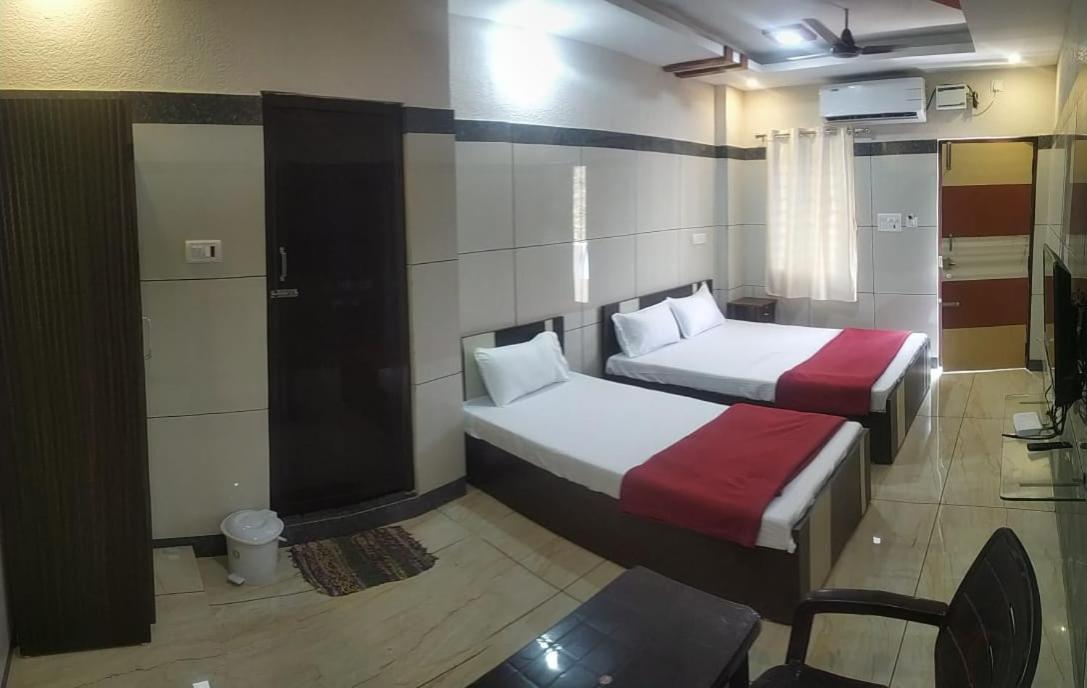 Bed and Breakfast Sar Raj S R Residency Веллуру Екстер'єр фото